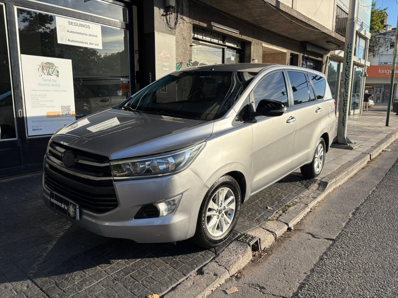 Toyota Innova Sr